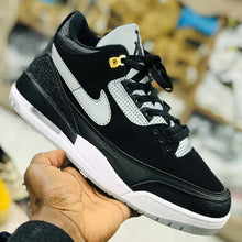 Load image into Gallery viewer, Nike High Shoes
