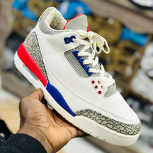 Load image into Gallery viewer, Nike High Shoes
