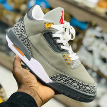 Load image into Gallery viewer, Nike High Shoes
