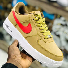 Load image into Gallery viewer, Nike Air Sneakers
