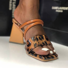 Load image into Gallery viewer, Chunk Heel Sandals
