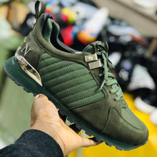 Load image into Gallery viewer, Men Stepper Shoes

